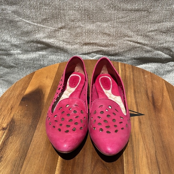 Born Tinley Leather Perforated Ballet Flats Pink Size 7 - Picture 3 of 9